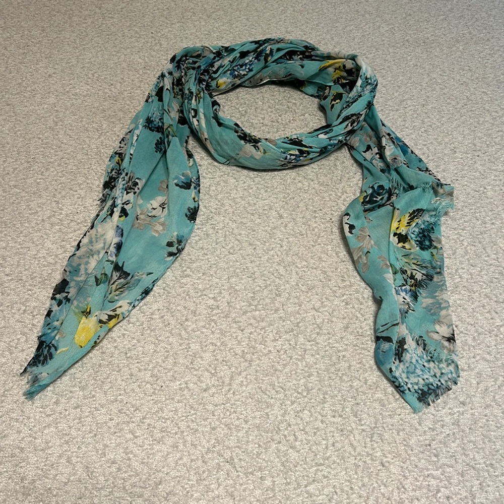 TARGET | blue, white and yellow floral pattern scarf